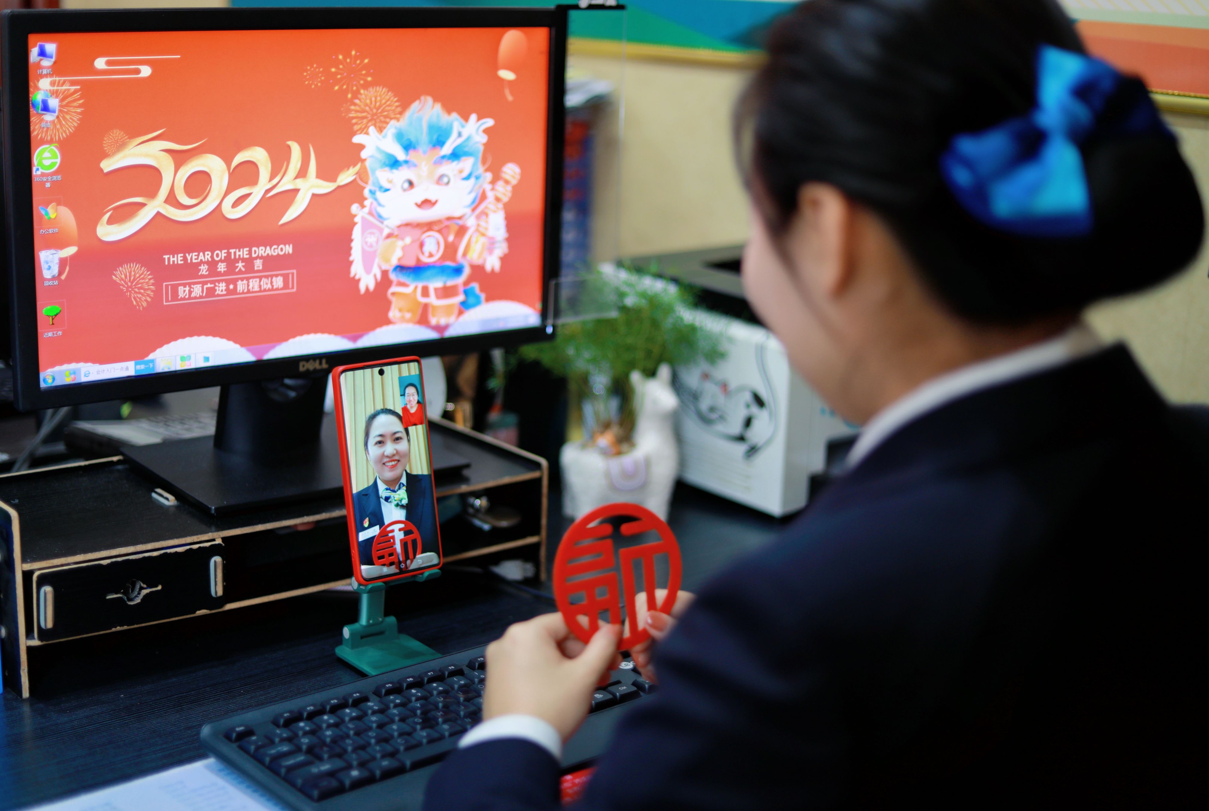 二等獎《堅守與牽掛》-靈丘農商銀行劉林林