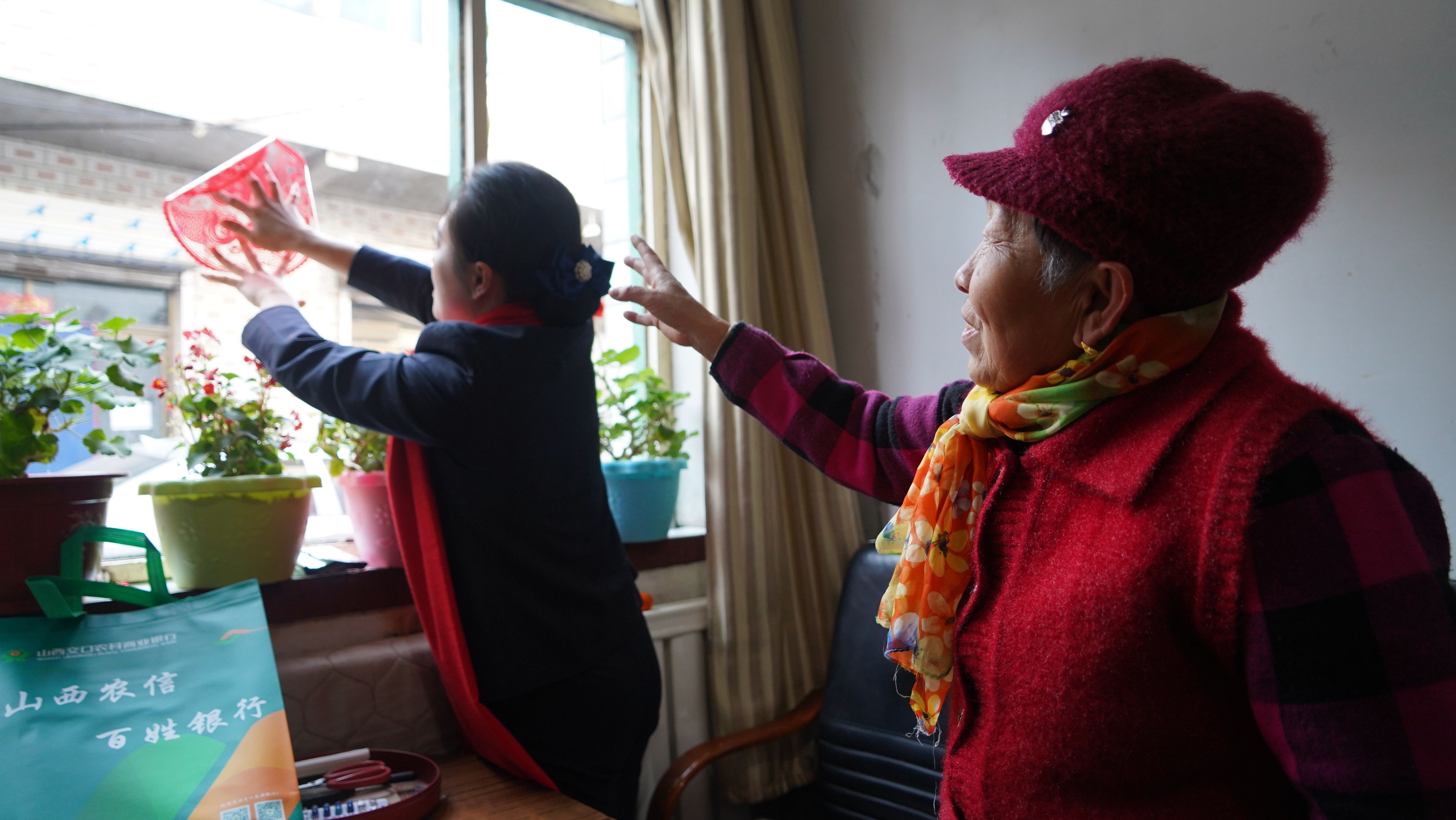 優秀獎《“濃”信情》-交口農商銀行薛偉杰 (3)